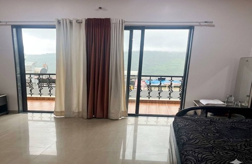 Panchgani Apartment | Charming 1-bedroom apartment in the heart of Ruighar