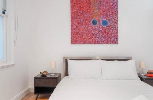 Mosman House | Charming 3 Bedroom Artist House in Mosman