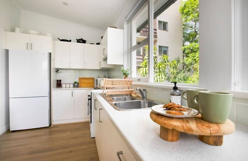 Glebe Apartment | Charming Retreat in Exclusive Glebe Estate
