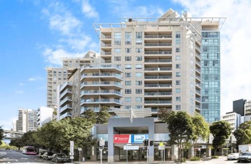 Chatswood Apartment | Chatswood Convenience - Steps to Train & Metro - HELP5