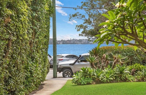 Mosman Apartment | Chic 1-Bed Apartment by Balmoral Beach