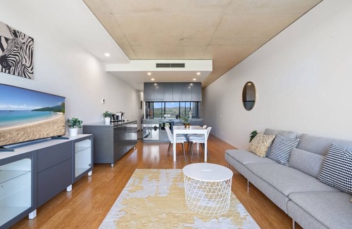 Lyneham Apartment | Chic 1-Bed Apartment Near Canberra’s Bustling CBD
