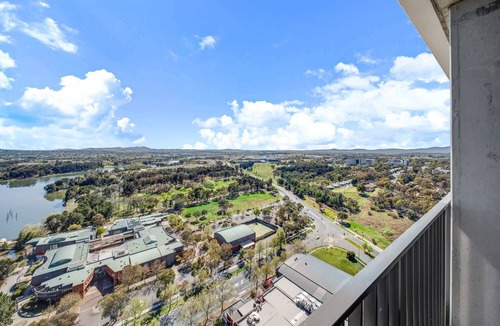 Belconnen Apartment | Chic 1-Bed with Stunning Lake View & Indoor Pool