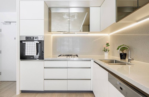 Chinatown Apartment | Chinatown/ICC/Haymarket Adorable 2Br Apt at CBDn