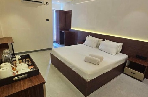 Chennai Hotel | Chippy Residency Pallikaranai