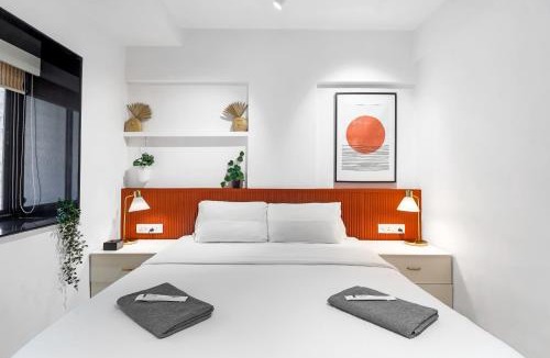 Pali Hill Apartment | Chloe 1BHK in Bandra W by SquareOne Stays