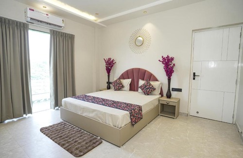 Jaipur District Villa | City centre 6 BHK Villa with indoor Pool