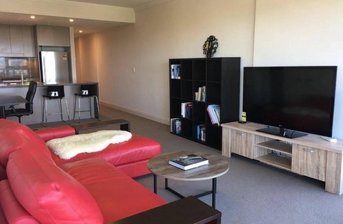 Sydney Olympic Park Apartment | City View 2BR APT @ Olympic Park | FREE PARKING