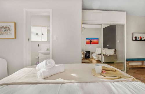 Woolloomooloo Apartment | City View Studio