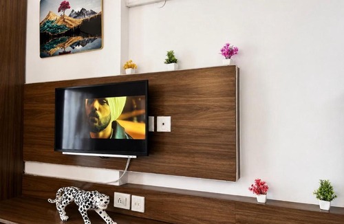 Greater Noida Apartment | Classic Homestay