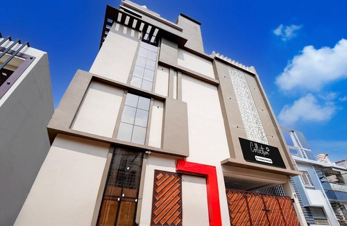 Bhubaneshwar House | Classic Hotel Near Aiims