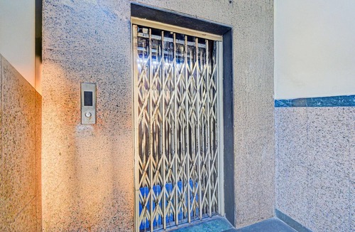 Banjara Hills House | Classic Lakeview Palace