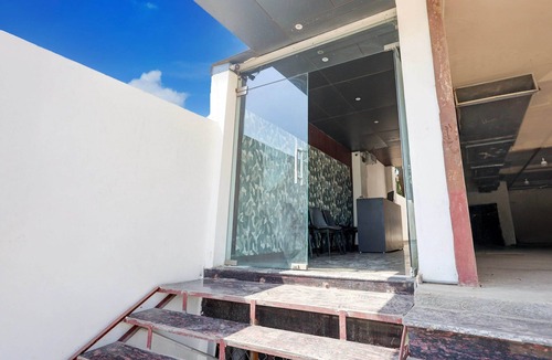 Kanpur House | Classic Townhouse Geeta Nagar Metro
