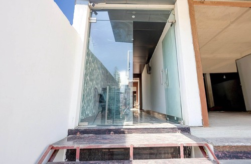 Kanpur House | Classic Townhouse Geeta Nagar Metro