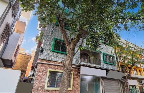 South Dum Dum House | Classic with Balcony skyline