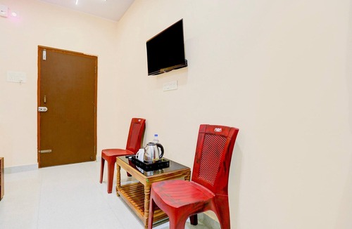 Kakinada House | Classic With Balcony TNR Residency