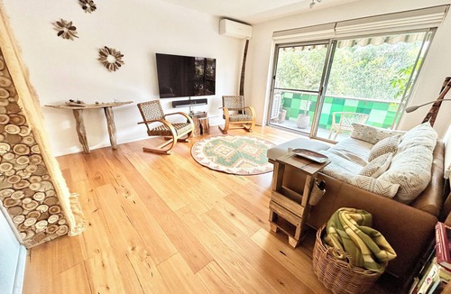 Hillsdale Apartment | Clean,bright apartment & CARPORT close to: beach, airport, CBD