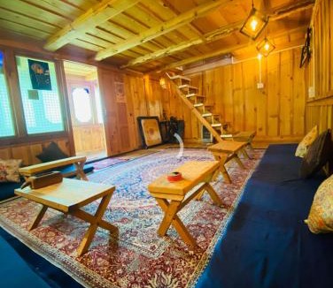 Gangnani House | CloudStay