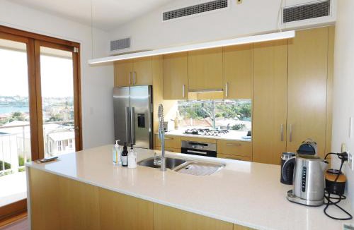 Clovelly House | Clovelly Beach House with Pool