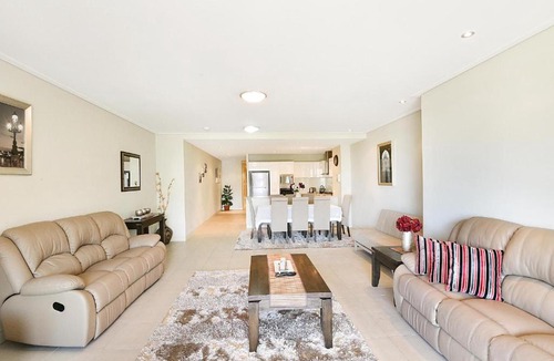The Entrance Apartment | Coast Apartment 26