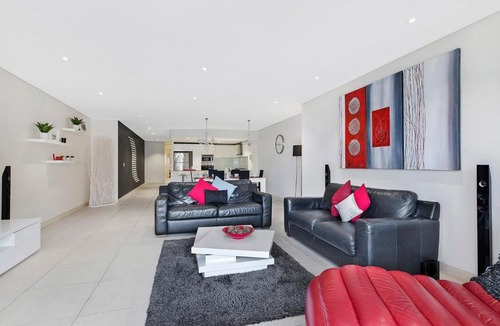 The Entrance Apartment | Coast Luxury Apartment 21