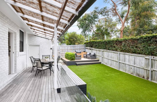 Mona Vale House | Coastal 3 Bedroom House With Private Oasis