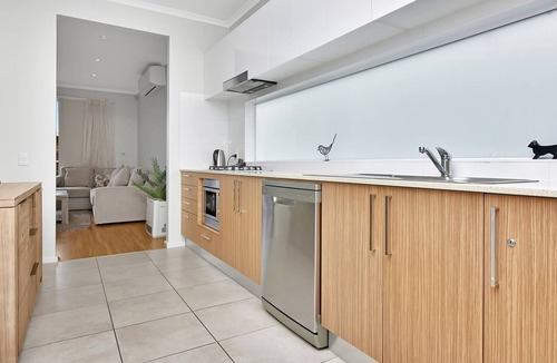 Caves Beach Villa | Coastal Breeze at Caves Beach Villas