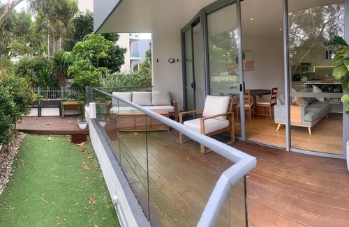 Little Bay Apartment | Coastal Green Living - Short walk to beach, surrounded by parks and golf courses