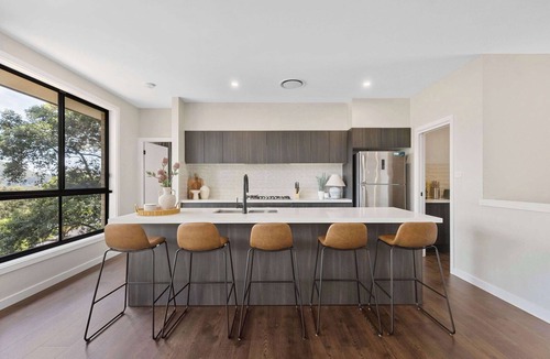 Green Point House | Coastal Green Point | Sleeps 11, Near Beach