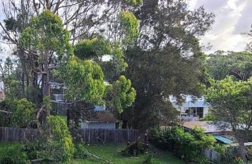 Manyana House | Coastal Holiday House ~ Only one street back from the beach!
