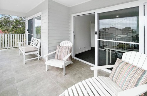 Shellharbour House | Coastline Cove - Townhome Near Village & Marina