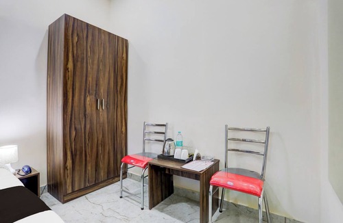 Chikkamagaluru Hotel | Collection O Chikmagalur Market Road