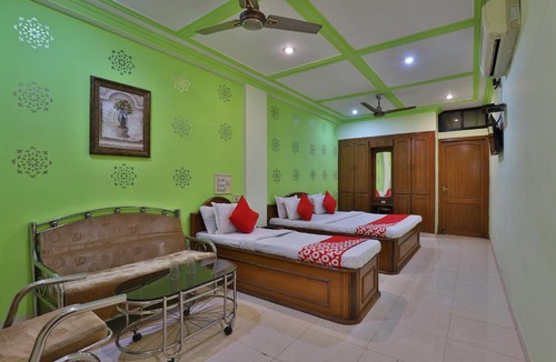 Bhuj Hotel | Collection O Hotel Dollar