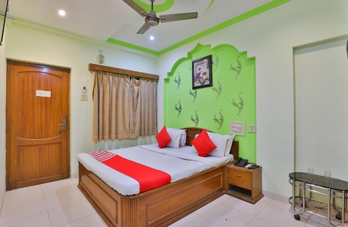 Bhuj Hotel | Collection O Hotel Dollar