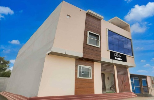 Kalyanpur House | Collection O kalyanpur metro station