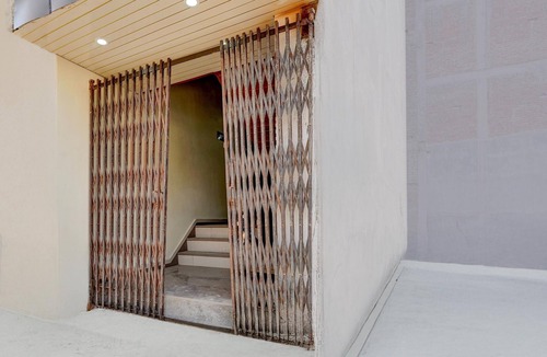 Kanpur House | Collection O Kanpur Domestic Airport