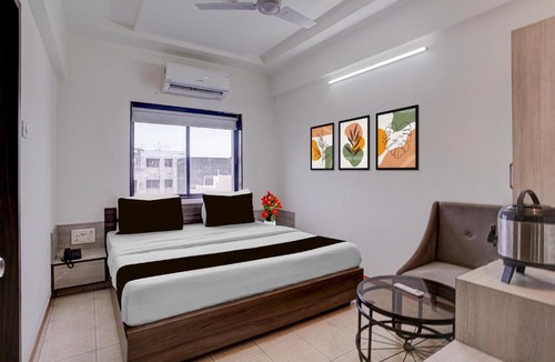 Rajkot Hotel | Collection O Rajkot Central Bus Terminal Formerly Hotel Metro