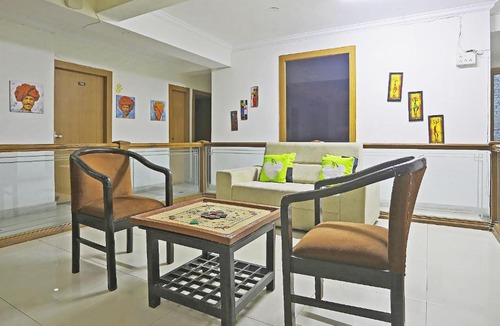 Noida Hotel | Collection O Royal Residency S30