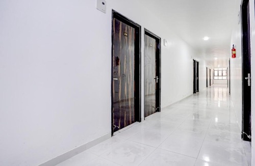 Rohini Hotel | Collection O Sector 7 Rohini Formerly Giriraj Residency
