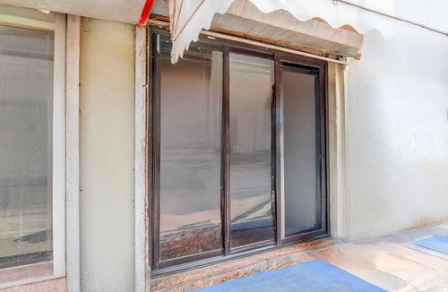Shrirampur House | Collection O Serampore Railway Station