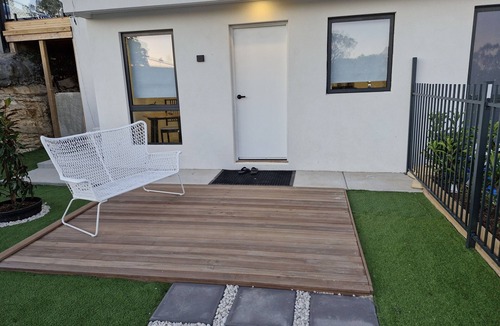 Taylor Apartment | Comfortable Economical and Secure Getaway Apartment w/free parking and wifi