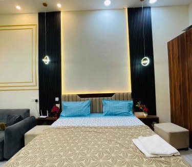 Noida Apartment | Comfy Gateways