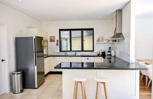 Bowral House | Contemporary 10-Person Haven w/Pool