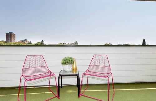 Randwick Apartment | Coogee Beach Comfort