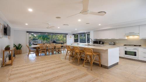 Pearl Beach House | Coral Paradise - Metres From Beachfront