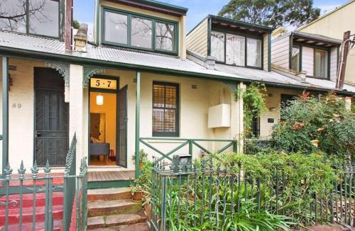 Chippendale Apartment | Cosy 3 Bedroom House Chippendale Central Newtown