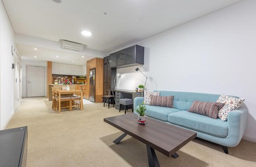 Wentworth Point Apartment | Cosy minimalism 2BD Apt near Sydney Olympic Park