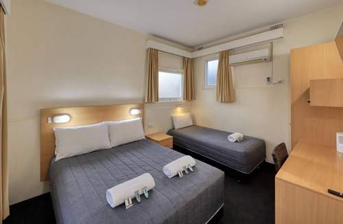 Cowra Hotel | Cowra Motor Inn