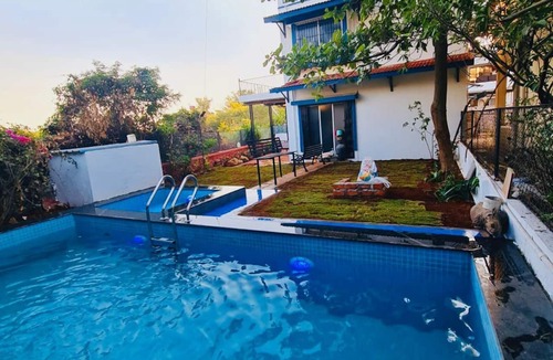Kune N.m. House | Cozy 3 bedroom bungalow in lovely Lonavala with AC