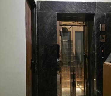 Gurugram Apartment | Cozy Apartment in Gurgaon